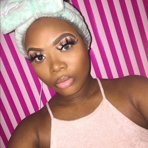 Meet your Posher, Tyi